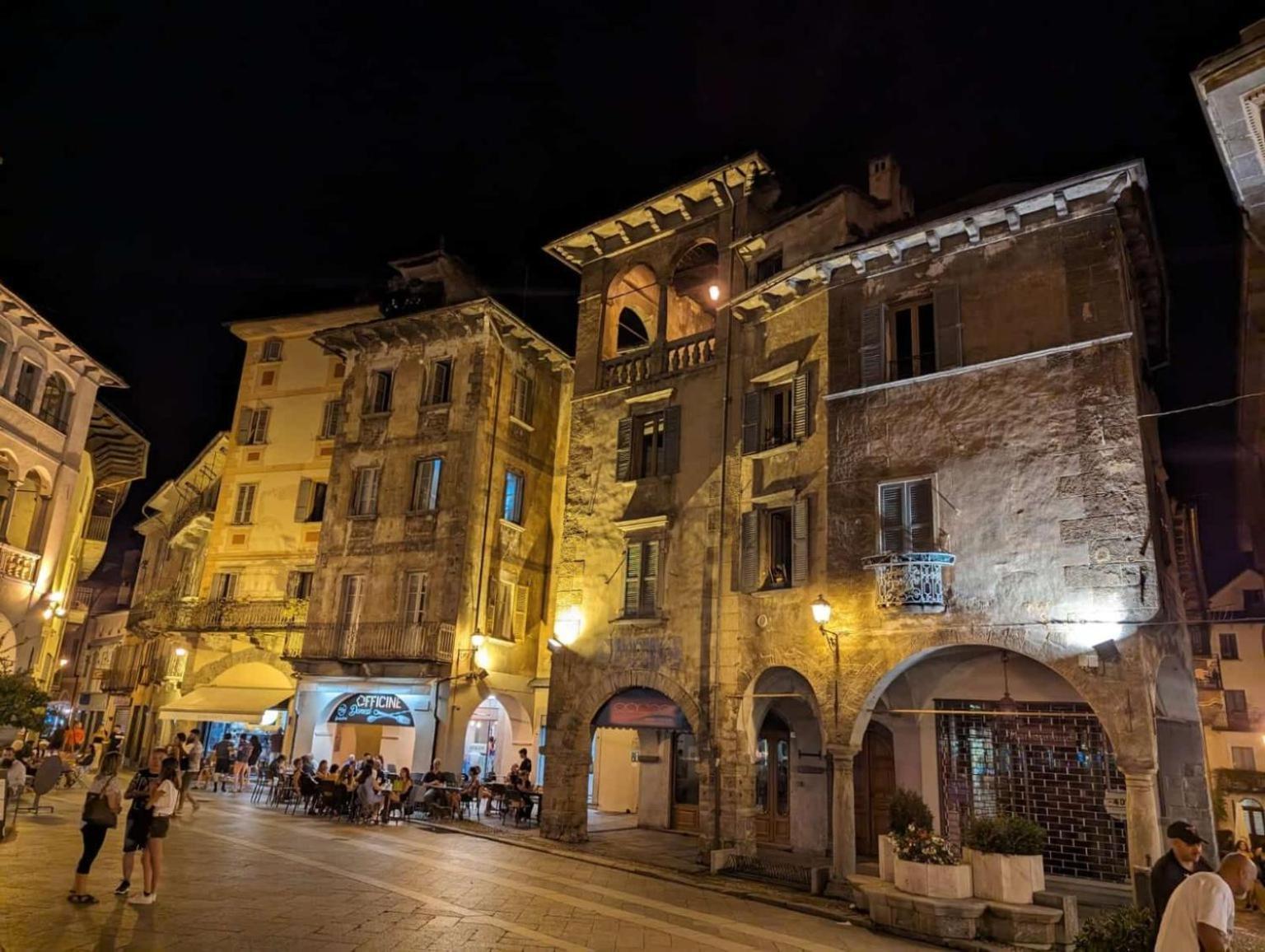 Casa Dell'Edera - Holiday Apartment In Domodossola Zewnętrze zdjęcie